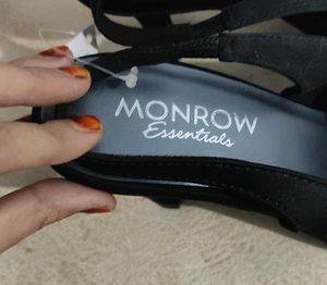 Monrow Black Heels