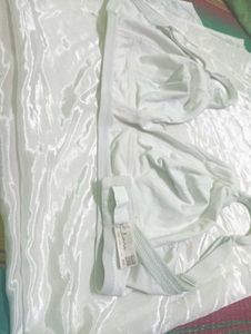 White clovia Bra