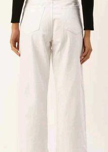 White High-Waisted Jeans