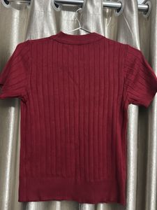 Chic Maroon Ribbed Crop Top