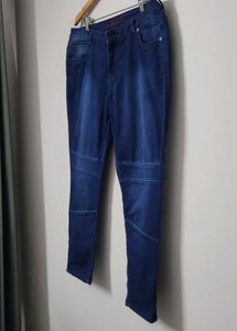 Blue Solid Ankle Length MidRise Casual Women Jeans
