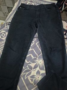 Black Jeans - Classic Style