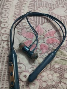 Signature Bluetooth Headphones New Good Sound