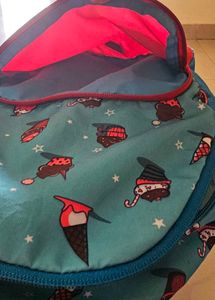 Wildcraft junior school bag