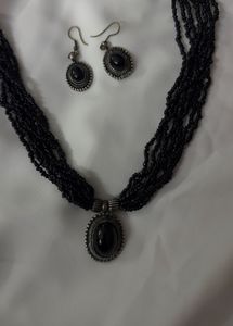Elegant Black Beaded Necklace Set