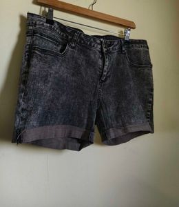 BOGO🎁Buy One Get 1 Free🎁Grey Denim Shorts