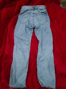 H&amp;M Stretchable Jeans