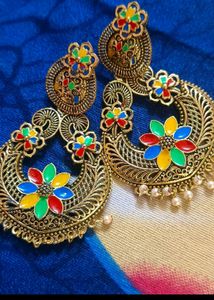 Saree And Two Earrings