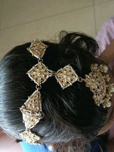 Elegant Maang Tikka