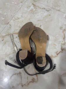 Golden N Brown Block Heels Size 3.5 Good Condition