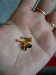 Black Stone Earrings Gold