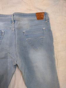 Capri Jeans