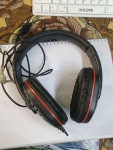 Headphone From Metlek  In Good Condition