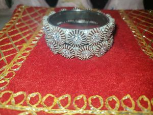 Sparkling Bangle Set