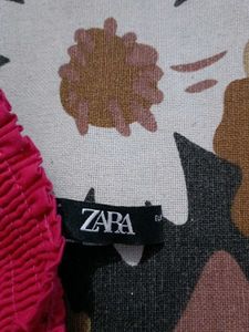 ZARA Hot Pink Floral Dress 🍓