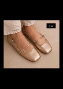 Women Flat Footwear