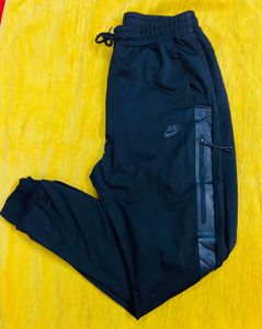 Nike Tech  Black Jogger (UNISEX)