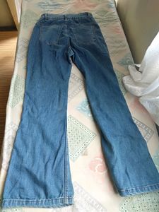 Low Waisted Bootcut Jeans 👖
