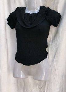 192610. Black Ruffled Top