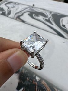 High Quality Ice Crack Diamond Ring For Her 😍