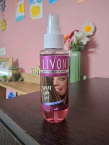 Livon Anti-Frizz Hair Serum Spray