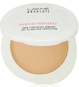 Lakme Absolute Compact