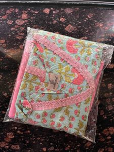 Floral pint kurta and pink legging set