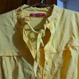 Butter Yellow Top