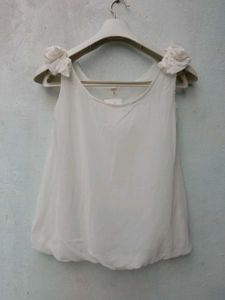 New With Tag Shoulder Flower White Korean Top