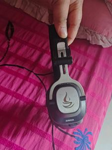 ZAVIA WIRELESS HEADPHONES ALL WORKING
