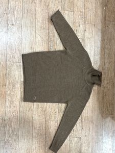 Brown coloured turtleneck sweater xl size