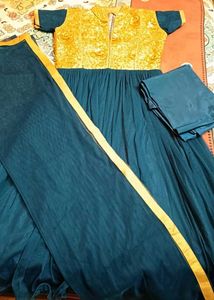 Elegant Anarkali Kurta Set