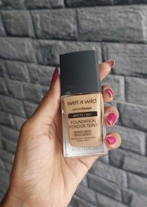 Wet N Wild Dessert Beige Photofocus Foundation