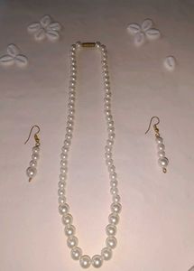 Pearl Necklace & Earrings Set