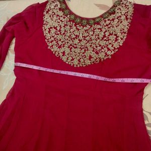 Red &amp; Gold Embroidered Salwar Kameez