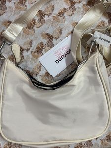 SAVANA white Sling Bag