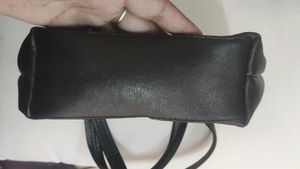Black Hangbag