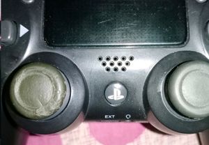 PlayStation 4 Controller (PS4)