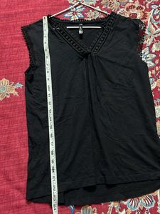Black Sleeveless Top