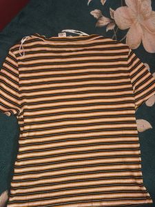 H&amp;M Striped Ribbed Tee