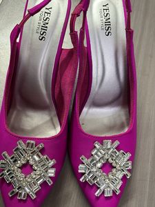 brand new Hot Pink Heels totally unused 🫶