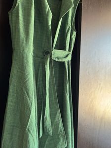 Open Green Sleeveless Jacket Dress With Belt A