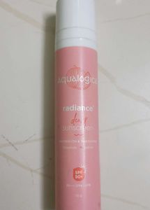 Aqualogica Radiance Dewy Sunscreen Pink