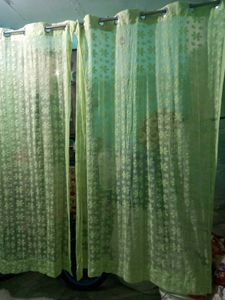 Like New Parrot Green Net Curtains Set Of 2