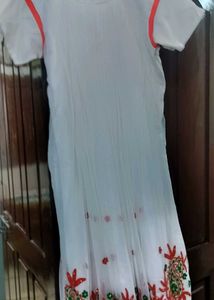 White Embroidered Kurta