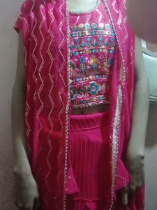 Lehnga Choli Dupatta Shrug