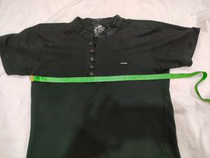 Black T-shirt With Buttons