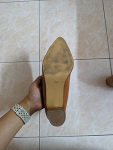 OFFER!! Nude Block Pumps In Beautiful Condition