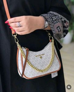 MK JET SET POCHETTE SLING BAG WITH BOX