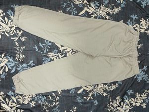 BEIGE SWEATPANTS